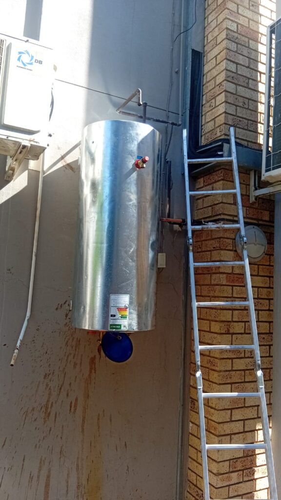 Royal Plumbers | Emergency Plumbing Services in Pretoria & Johannesburg 2 Professional electric geyser installation by Royal Plumbers in Pretoria and Johannesburg.
